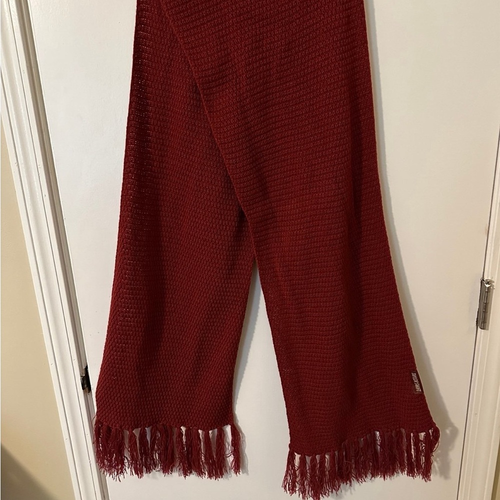Taylor Swift Red Scarf